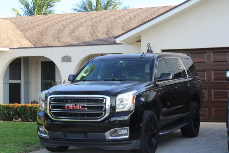 YUKON: This GMC SUV exterior was made to stand out among all eight seater passengers.